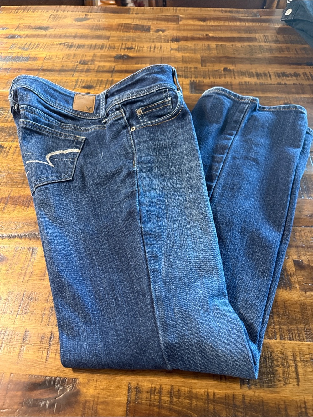 Classic Women's American Eagle Dark Blue Stretch Denim Jeans Size 4